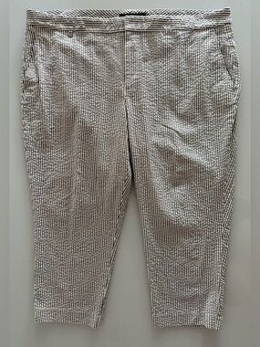 Ralph Lauren Women’s Size 20W Grey Striped Cropped Cotton Seersucker Pants - EUC